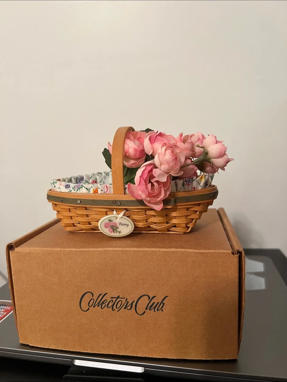 Longaberger miniature Peony basket